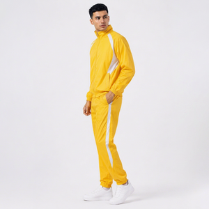Ensemble de survêtement léger jaune pour homme, manches longues, col montant, fermeture éclair, poches latérales, respirant, style sportif, idéal pour le printemps - Product Image 1