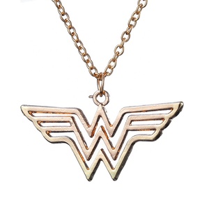 Collar con Colgante de Mujer Maravilla en Forma de Animal, Estilo Vintage, de ZRM, Joyería de Moda, Regalo de Aniversario para Hombres y Mujeres - Product Image 1