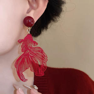 Boucles d'oreilles pour femmes, sans perçage, à clip creux en forme de <span class=keywords><strong>poisson</strong></span> <span class=keywords><strong>rouge</strong></span>, plaquées or, nouveau style chinois, style national, longues, luxe léger, haut de gamme - Product Image 3