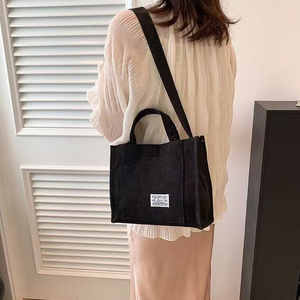 กระเป๋าโท้ทสะพายข้างผ้าลูกฟูกปักโลโก้ตามสั่ง กระเป๋าสะพายไหล่ทรงสี่เหลี่ยมผ้าลูกฟูกสำหรับผู้หญิงสำหรับการช้อปปิ้ง - Product Image 5