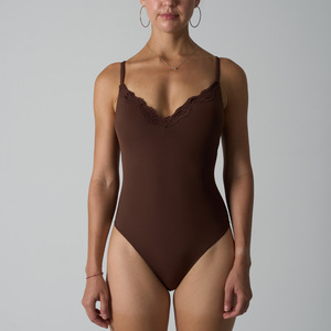 Sk1297 <span class=keywords><strong>Sexy</strong></span> 76% Polyamide 24% Elastaan Lichtgewicht Ronde Voorste Halslijn Beeldhouwsluiting Korte Rekbare Kanten Rand Bodysuit - Product Image 5
