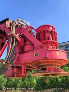 เครื่องขุดเจาะแบบโรตารี่อุปกรณ์ก่อสร้างแท่นขุดเจาะแบบใช้ SR285ในดูไบ - Product Image 4