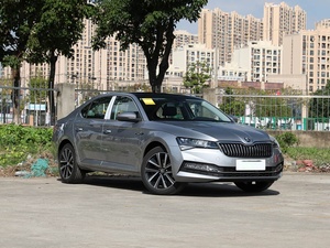 <span class=keywords><strong>Precio</strong></span> Atractivo para <span class=keywords><strong>Skoda</strong></span> <span class=keywords><strong>Superb</strong></span> Modelo 2025 TSI280 DSG Edición Premium con Techo Solar y Asientos Calefactables en Stock - Product Image 3