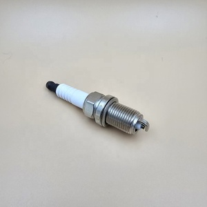 Vela de Ignição Automotiva K16R-U para Veículos A6 Legacy Material de Liga de Níquel OEM 3119 - Product Image 5