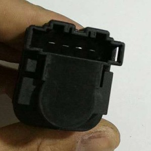 Interruptor de luz de freno Volkswagen 6Q0945511 para reemplazo y reparación, interruptor automático de plástico - Product Image 3