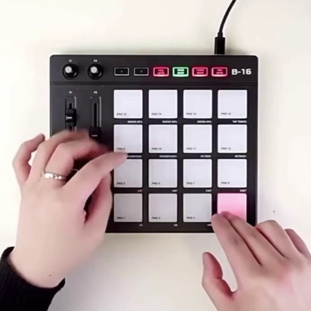 Customized Logo MIDI Controller Electronic Music Cube MIDI Pad Portable DJ Music RGB Arranger Keyboard Controller