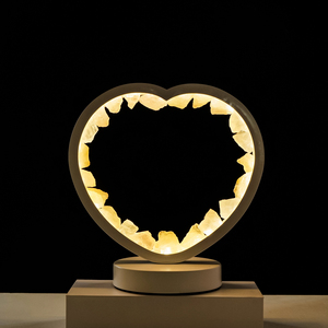 Lampe de table en cristal naturel brut en forme de cœur alimentée par USB pour la décoration romantique de chambre et cadeau de Saint-Valentin (vente en gros) - Product Image 6
