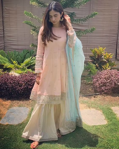 Robe longue ethnique pour femmes, Lehenga, robe de designer, broderie lourde pour fête/mariage - Product Image 6