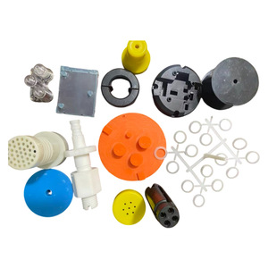Componentes de Precisión Moldeados por Inyección de Plástico Irregular Ruichi para Aplicaciones Electrónicas - Product Image 4