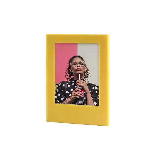 สีเหลือง