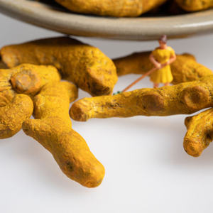 Preço de fábrica de alta qualidade especiarias plantas secas raiz longa e inteira Dedo de cúrcuma - Product Image 3