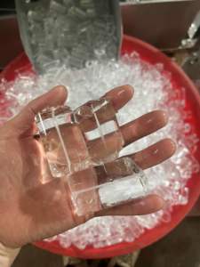 Mesin Pembuat Es Batang Komersial Efisiensi Tinggi 500kg Produksi Es 24 Jam Kompresor Hemat Energi Pompa Air Kualitas Tinggi - Product Image 3