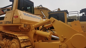 Bulldozer Usado Komatsu D375A 2020, Original de Japón, Motor y Bomba de Alta Resistencia 537KW, Maquinaria para Minería y Construcción en Venta - Product Image 5