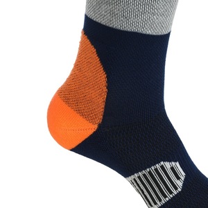 Nouvelles chaussettes antidérapantes élastiques en soie glacée 100 % quatre couleurs pour moto tout-terrain, pour hommes et femmes - Product Image 6
