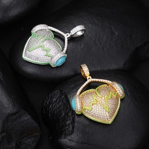 Nuove collane con ciondolo a forma di cuore pieno di zircone ghiacciato gioielli Hip Hop in ottone placcato oro catena di corda cuore pulsante - Product Image 3