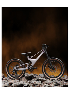 Bicicletta da Montagna Little Explorer per Ragazzi 8-12+ Anni, 22 Pollici, Telaio in Lega di Magnesio, Sospensione Posteriore, Cambio a Velocità Variabile - Product Image 6