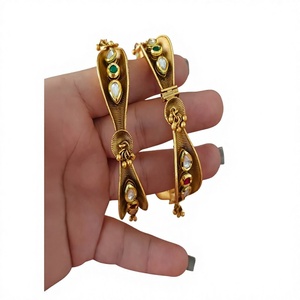 Brazalete Glamuroso de Latón Chapado en Oro de Primera Calidad con Moissanita, Hermoso Brazalete para Mujeres y Niñas, Colección para Bodas - Product Image 2