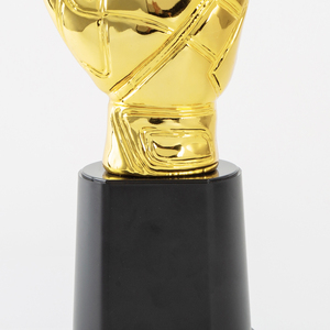Trophée de gardien de but de football personnalisé, meilleur trophée de gardien de but, trophée gant d'or avec figurine en forme de gant GD21 - Product Image 3