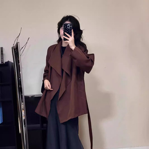 2024 Style coréen de haute qualité grand revers <span class=keywords><strong>court</strong></span> ample minceur Simple avec ceinture <span class=keywords><strong>Trench</strong></span> Coat - Product Image 4