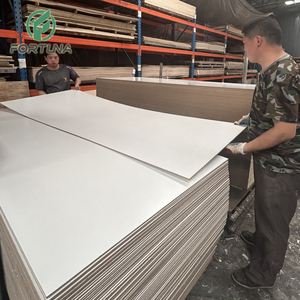 Panneau MDF mélaminé blanc <span class=keywords><strong>de</strong></span> haute qualité, bien conçu, 1220*2440mm 915*2135mm 1250*2500mm 18mm, MDF brillant - Product Image 1