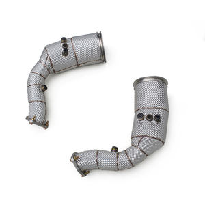 Système d'échappement droit OEM pour <span class=keywords><strong>Lamborghini</strong></span> URUS 4.0 2018-2019 en acier inoxydable avec downpipe et bouclier thermique - Product Image 1