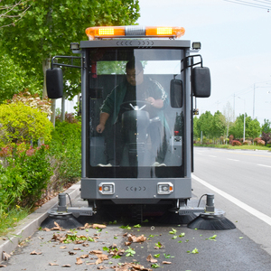 Nouvelle balayeuse routière autopropulsée à batterie, grande capacité, haute efficacité, autonomie de 4 à 6 heures - Product Image 1