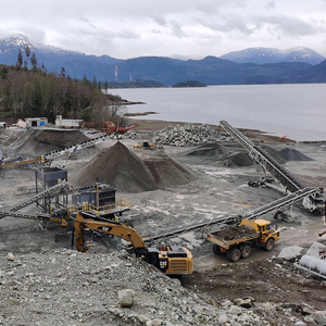 Concasseur minier, concasseur à marteaux, machine pour le concassage de minerai d'or, concasseur de pierre, concasseur avec convoyeur - Product Image 3