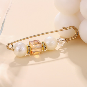Broches de mode avec perles et cristaux, ton or, pour femmes, accessoire de fête, épingle décorative élégante pour manteau - Product Image 4
