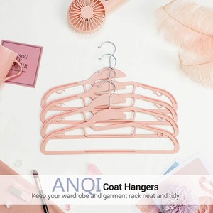 Cintres minimalistes roses en plastique avec crochets en acier inoxydable, antidérapants, gain de place, pour rangement de vêtements dans la garde-robe - Product Image 6