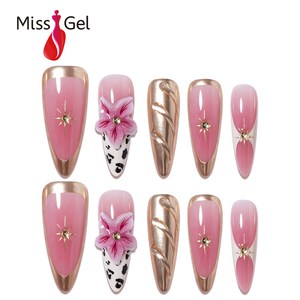 Miss Gel 32 <span class=keywords><strong>Uñas</strong></span> Postizas Rosa Dorado con Diseño de Flor 3D y Estampado de <span class=keywords><strong>Vaca</strong></span>, Forma Stiletto Larga, Puntas de <span class=keywords><strong>Uñas</strong></span> ABS OEM ODM al por Mayor - Product Image 1