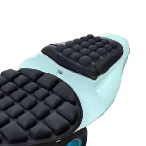 Bantalan Sandaran Pernapasan 3D Inovatif Pelindung Bantalan Kursi Udara Penutup Belakang Lembut untuk Sepeda Motor