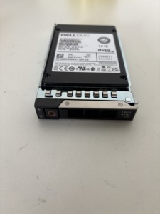 SSD d'entreprise Dell EMC 1,6 To PM1735a 2,5 " U.2 PCIe Gen4 NVMe pour serveurs de stockage et centres de données - Product Image 5