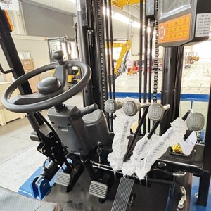 Montacargas Chino de 3 Toneladas, Montacargas de GLP/Gas de 3.5 y 5 Toneladas, Accesorios Personalizados, Montacargas de Gasolina y GLP con Pantalla de Visualización de Peso - Product Image 5