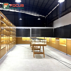 ตู้โชว์ร้านขายบุหรี่ขนาดใหญ่ ตู้ไม้กระจกพร้อมไฟ LED สำหรับโชว์ยาสูบ - Product Image 1