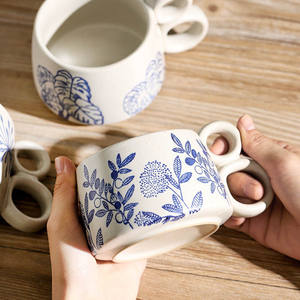 Tasse à café en céramique bleue et blanche peinte à la main, tasse à eau de qualité supérieure, tasse à lait pour le petit-déjeuner, mug de couleur sous glaçure - Product Image 3