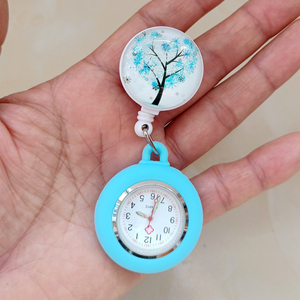<span class=keywords><strong>Orologio</strong></span> da Tasca Retrattile Creativo con Clip per Infermieri e Medici, Design con Cuore, <span class=keywords><strong>Vita</strong></span>, Alberi, Colorato, Regalo per Ospedale - Product Image 3
