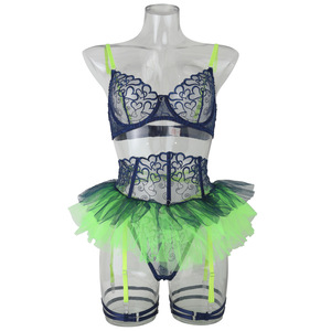 Nouvelle lingerie sexy ajustée avec dentelle, motif cœur brodé et jupe froncée - Product Image 5