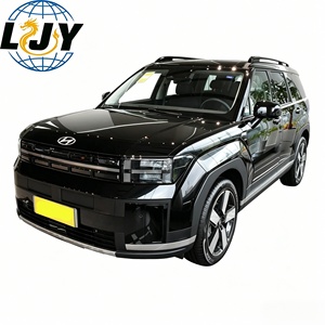 Véhicule d'occasion 2024 Santa Fe Explorer Pro 2WD L2 Smart Drive – SUV à excellent rapport qualité-prix pour les marchés du Moyen-Orient et d'Afrique - Product Image 1