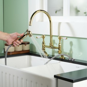 <span class=keywords><strong>Robinet</strong></span> d'eau chaude et froide tout <span class=keywords><strong>cuivre</strong></span> pont français rétro de cuisine 3 trous rotatif double poignée avec pistolet pulvérisateur latéral - Product Image 4