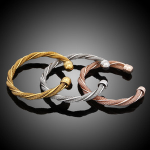 Đơn Giản Thanh Lịch Xoắn Ba <span class=keywords><strong>Tone</strong></span> Bangle Trang Sức Bộ Tuyên Bố Ưa Thích Nigeria Loại Cho Giáng Sinh Bên Ba Mảnh Bangle <span class=keywords><strong>Set</strong></span> - Product Image 3