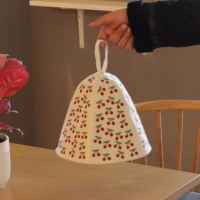 Chapeau de sauna en feutre de laine fait main, forme cloche, motif cerise brodé, bonnet de spa thermique pour sauna à domicile et hammam