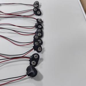 Jeu de 10 clips de batterie 9V Type I avec adaptateur de câble de 15cm Clip de batterie en cuir noir 9 volts I-Typ 15cm - Product Image 2