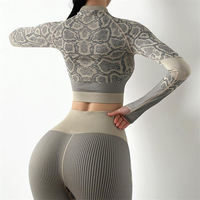 Ensemble de yoga pour femmes, haut court à manches longues et leggings imprimés sans couture à motif serpent, ensembles de yoga et de gym pour femmes, vêtements de fitness