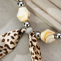 Collier en alliage rétro pour femme TANGPEI avec foulard en soie imprimé léopard, bijoux de mode