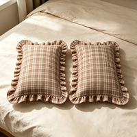 Housse de coussin décorative à volants imprimé écossais beige, style rustique campagnard, pour décoration vintage de chambre à coucher