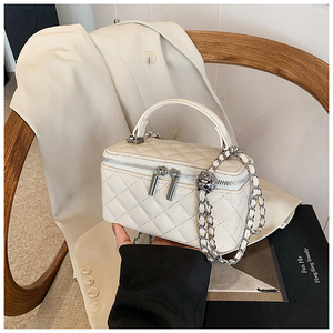 Caja de cadena para dama <span class=keywords><strong>joven</strong></span>, fábrica de bolsos al por mayor, monederos bonitos de lujo con forro de algodón para niñas - Product Image 3