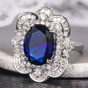 Anello con Design Ovale a Forma di Rosa, Colore Blu, Stile Elegante per Donne - Product Image 1