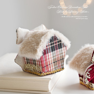 Ornement de Noël en peluche en forme de maison, avec nœud en velours pailleté et motif écossais, à suspendre ou à poser, figurine de table pour les fêtes, Vente chaude 2026 - Product Image 4