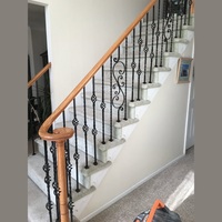 Escaliers en spirale sur mesure Anewson, balustrade en fer forgé, design traditionnel, durable, écologique, sûr, garantie 5 ans, hôtel