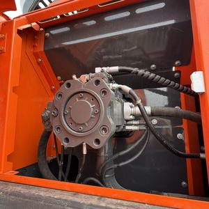 Excavatrice sur chenilles Doosan DX300LC d'occasion, année 2022, 857h, d'origine Corée, certifiée CE/EPA - Product Image 4